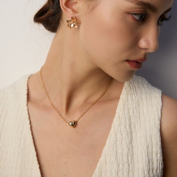 🌸 Artisan Original 3D Sculptural Flower Stud Earrings | S925 Gold - Picture 6 of 8